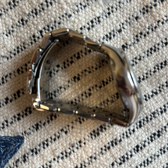 Michael Kors stainless steel watch with a multicolored pearl face - Picture 7 of 8